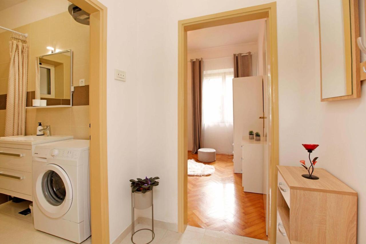 Ferienwohnung Apartman Zuvela Vela Luka Exterior foto